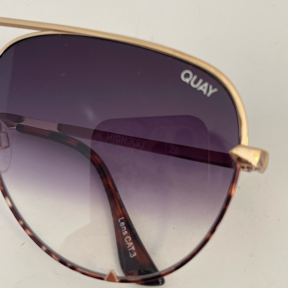 Quay Australia High Key 126 Fade Lens Brown Tortoiseshell - Picture 2 of 5